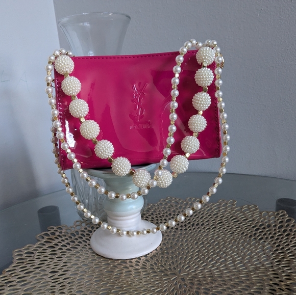 Yves Saint Laurent - Picture 6 of 14